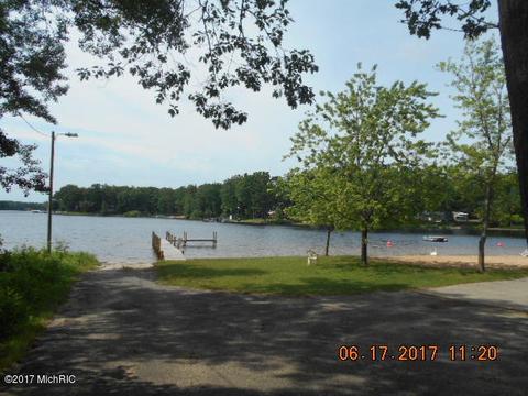 7809 Shoshone Trl, Branch, MI 49402 photo 25