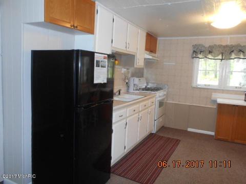 7809 Shoshone Trl, Branch, MI 49402 photo 14