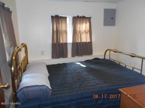 7809 Shoshone Trl, Branch, MI 49402 photo 10