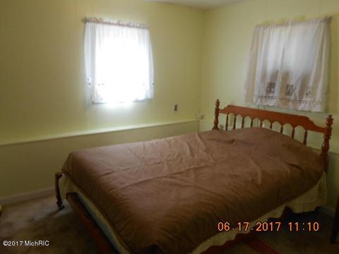 7809 Shoshone Trl, Branch, MI 49402 photo 11