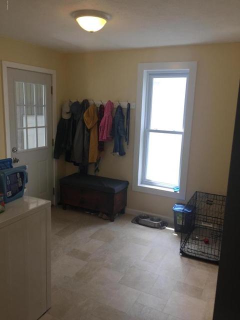 617 W Bridge St, Plainwell, MI 49080 photo 5