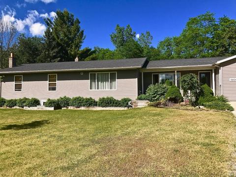 3806 E Shore Dr, Stanton, MI 48888 photo 4