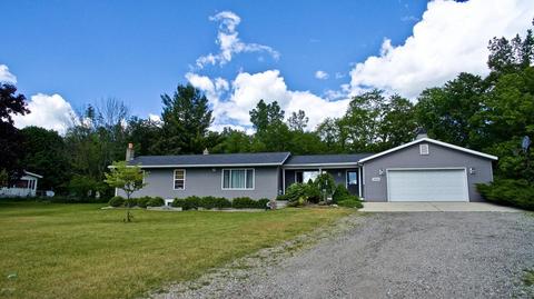 3806 E Shore Dr, Stanton, MI 48888 photo 2