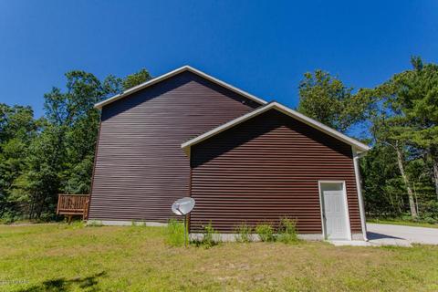7691 Wiczer Dr, Whitehall, MI 49461 photo 6