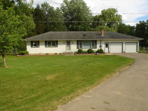 912 E Augusta Dr, Augusta, MI 49012 photo 1