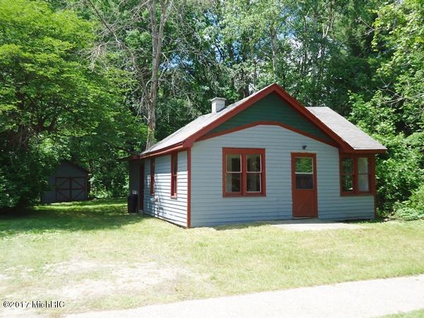 565 Michigan, Baldwin, MI 49304 photo 1