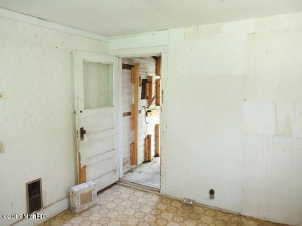 565 Michigan, Baldwin, MI 49304 photo 8