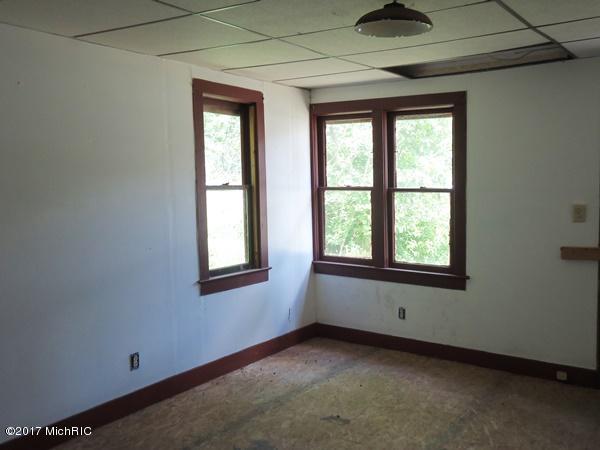 565 Michigan, Baldwin, MI 49304 photo 4
