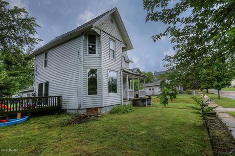 616 W May St, Belding, MI 48809 photo 3