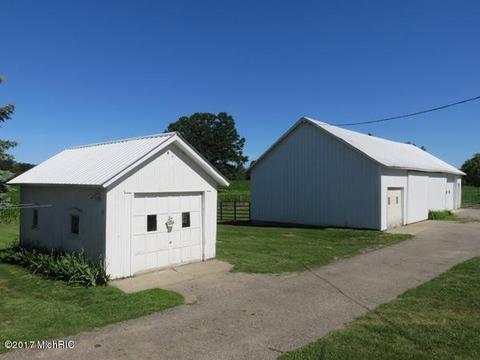 738 Block Rd, Bronson, MI 49028 photo 4