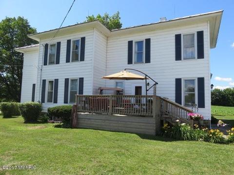 738 Block Rd, Bronson, MI 49028 photo 2