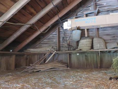 738 Block Rd, Bronson, MI 49028 photo 37