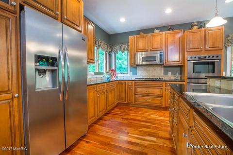 2972 Kyle Ln, Dorr, MI 49323 photo 16