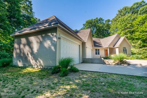 2972 Kyle Ln, Dorr, MI 49323 photo 3