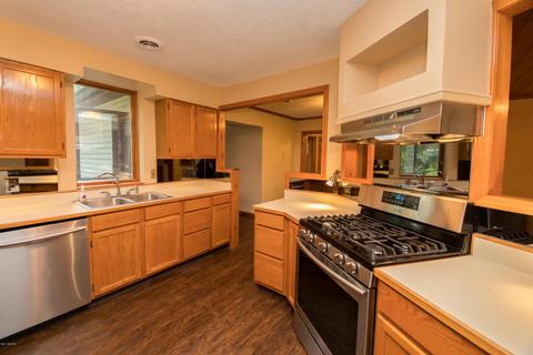 2924 137th Ave, Dorr, MI 49323 photo 8