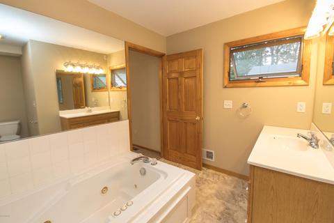 2924 137th Ave, Dorr, MI 49323 photo 14