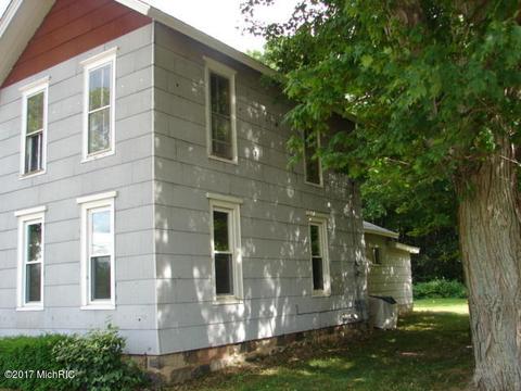 566 E Main St, Springport, MI 49284 photo 4