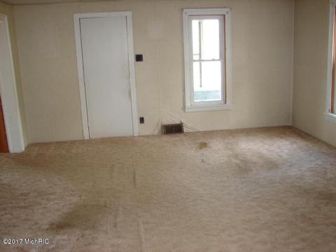 566 E Main St, Springport, MI 49284 photo 6