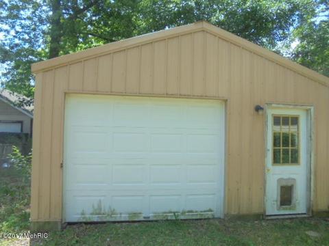 153 Washington, Sunfield, MI 48890 photo 12