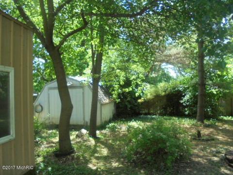 153 Washington, Sunfield, MI 48890 photo 17
