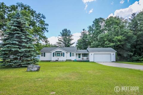 1070 N Spruce, White Cloud, MI 49349 photo 1