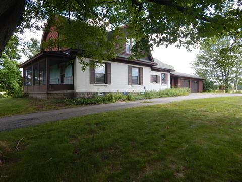 126 E 104th, Grant, MI 49327 photo 11