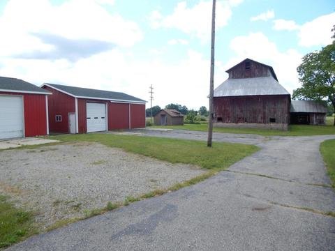 126 E 104th, Grant, MI 49327 photo 6