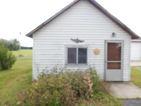 126 E 104th, Grant, MI 49327 photo 3