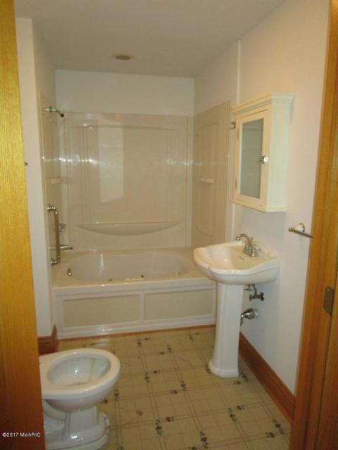 4663 Us-223, Adrian, MI 49221 photo 10