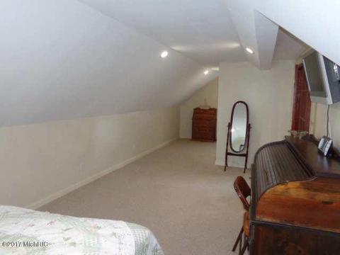 110 E Beech St, Three Oaks, MI 49128 photo 12