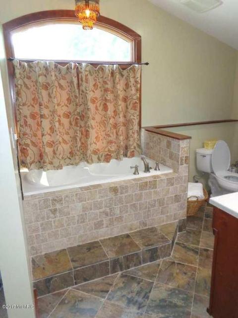 110 E Beech St, Three Oaks, MI 49128 photo 14