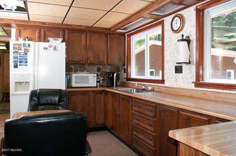5698 Logging Trail Dr, Sears, MI 49679 photo 26