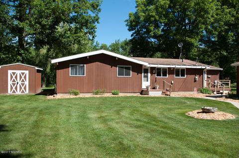 5698 Logging Trail Dr, Sears, MI 49679 photo 2
