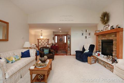 1375 5th St, Belding, MI 48809 photo 6