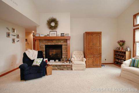 1375 5th St, Belding, MI 48809 photo 5