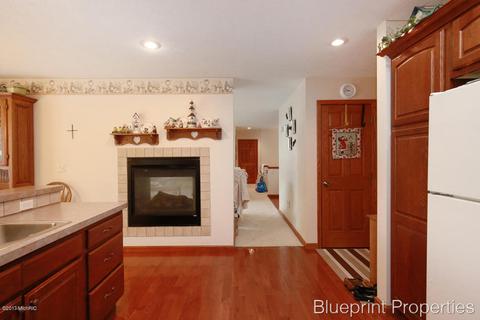 1375 5th St, Belding, MI 48809 photo 11