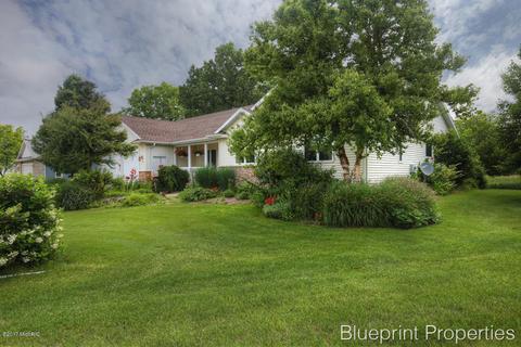 1375 5th St, Belding, MI 48809 photo 3