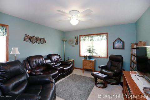 1375 5th St, Belding, MI 48809 photo 19