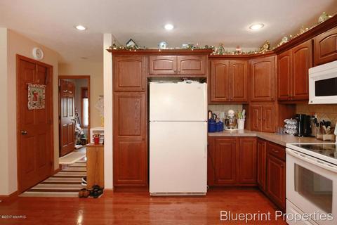1375 5th St, Belding, MI 48809 photo 10