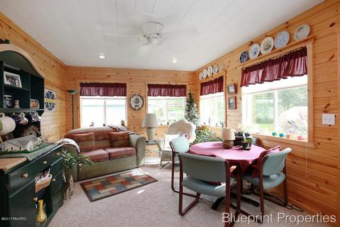 1375 5th St, Belding, MI 48809 photo 13