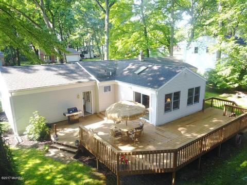 6151 Witherbee Dr SE, Ada, MI 49301 photo 1