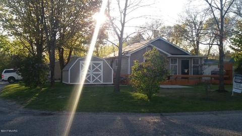 901 York St, Belding, MI 48809 photo 2