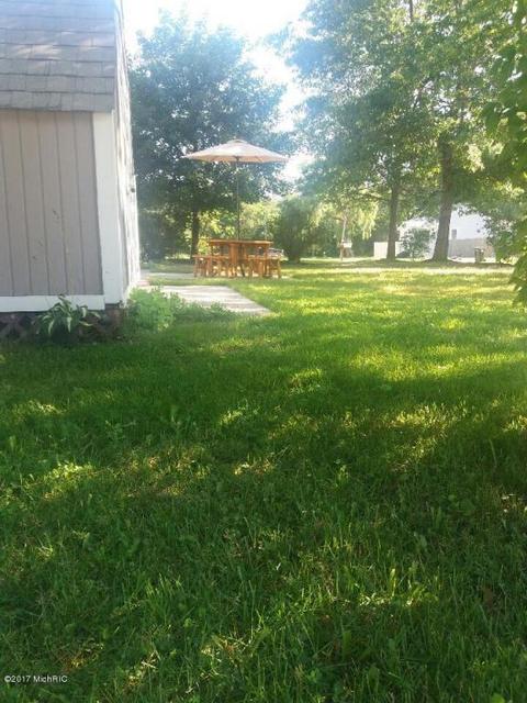 901 York St, Belding, MI 48809 photo 11