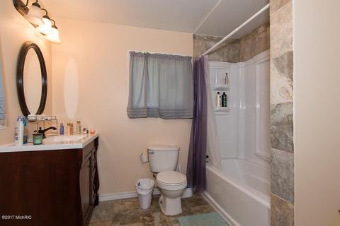 117 E Van Buren St, Bellevue, MI 49021 photo 15