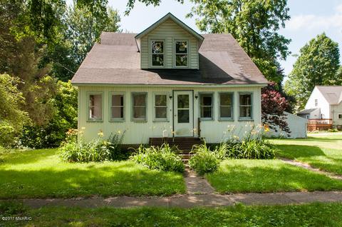 117 E Van Buren St, Bellevue, MI 49021 photo 1