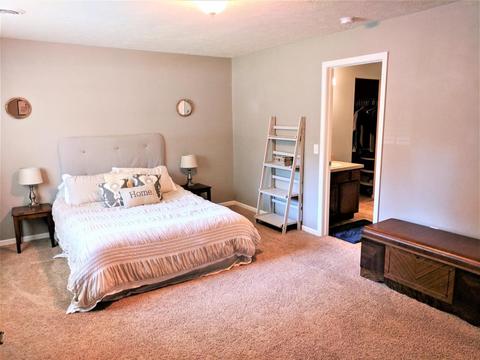 812 Grindle Dr SE, Lowell, MI 49331 photo 7