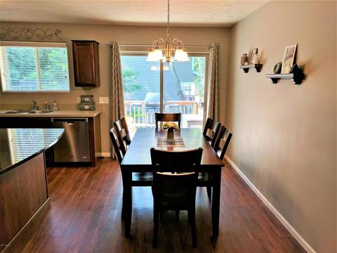 812 Grindle Dr SE, Lowell, MI 49331 photo 3