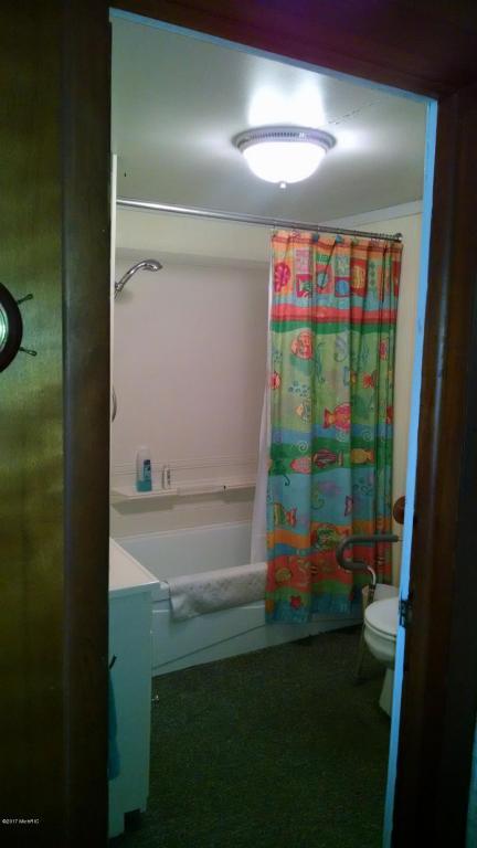 1190 Wolf Lake Dr, Baldwin, MI 49304 photo 10