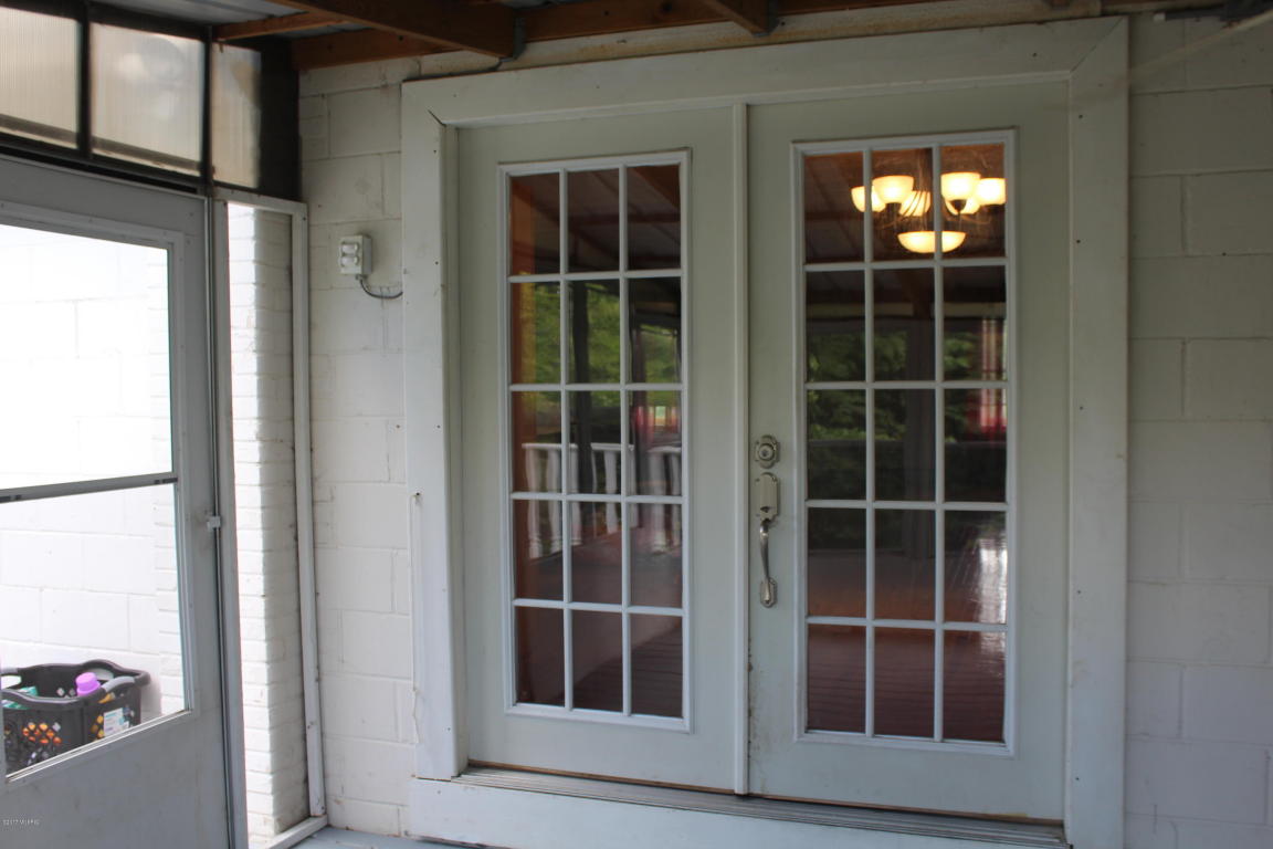 114 W Park St, Crystal, MI 48818 photo 37