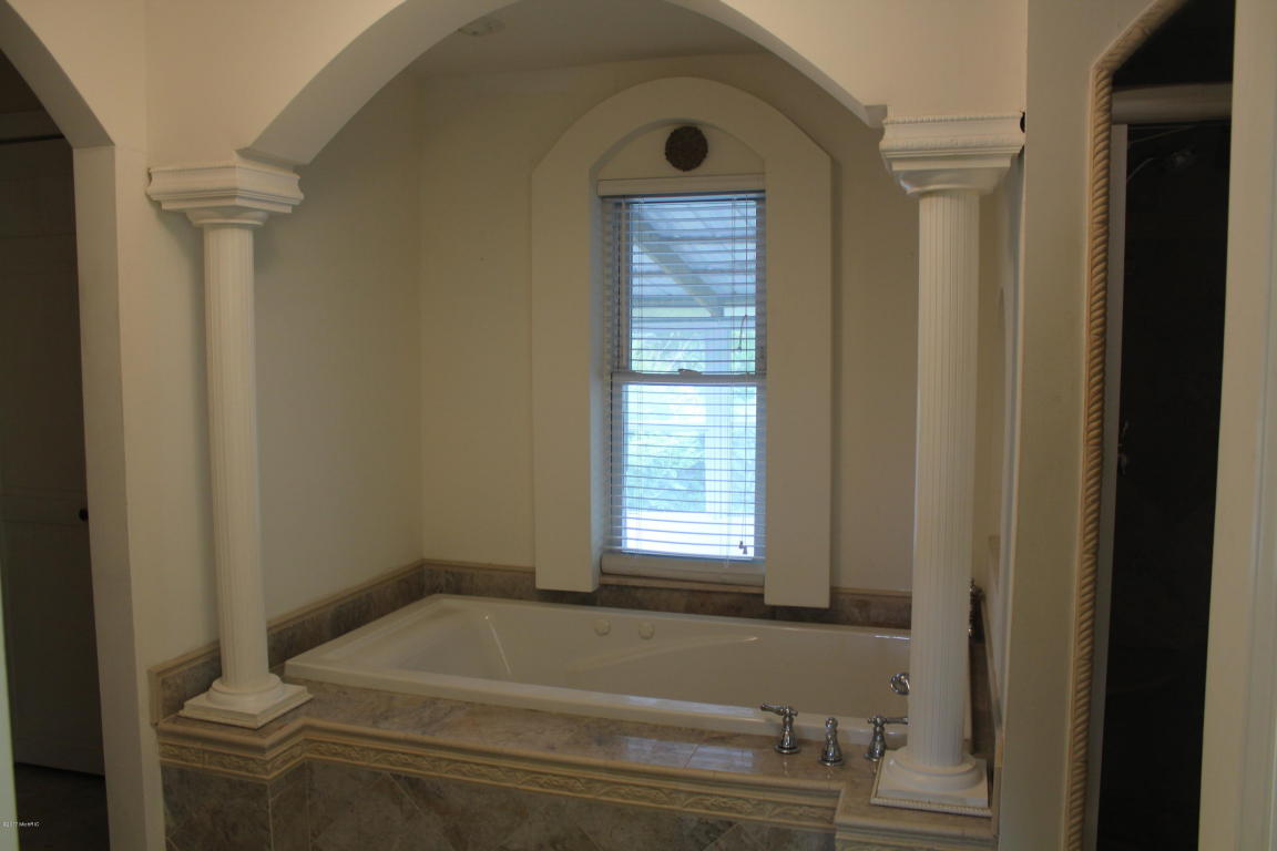 114 W Park St, Crystal, MI 48818 photo 14